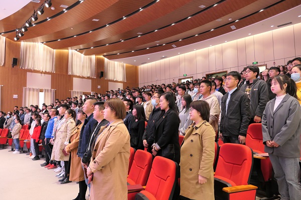 升国旗唱国歌.jpg
